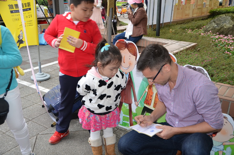 臺灣閱讀節「幸會臺灣」外籍學人說故事引人入勝