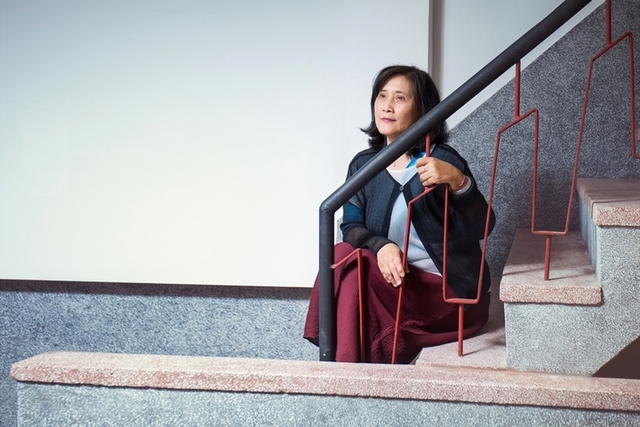 東海大學中國文學系周芬伶教授榮獲特聘教授