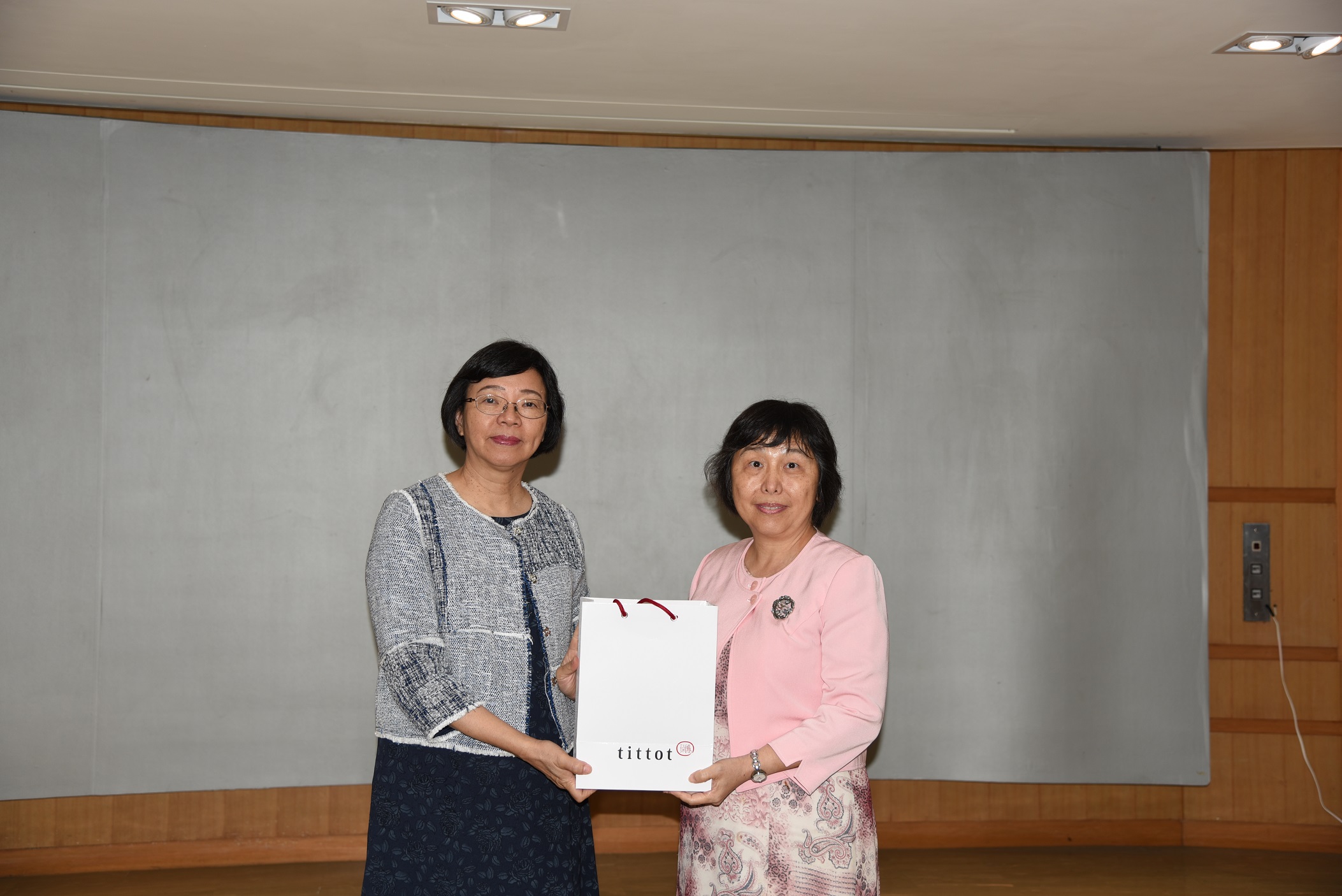 本中心耿立群副主任榮退