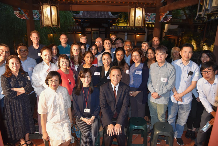 千里共嬋娟──本中心邀請外籍學人遊賞林本源園邸之美歡度中秋