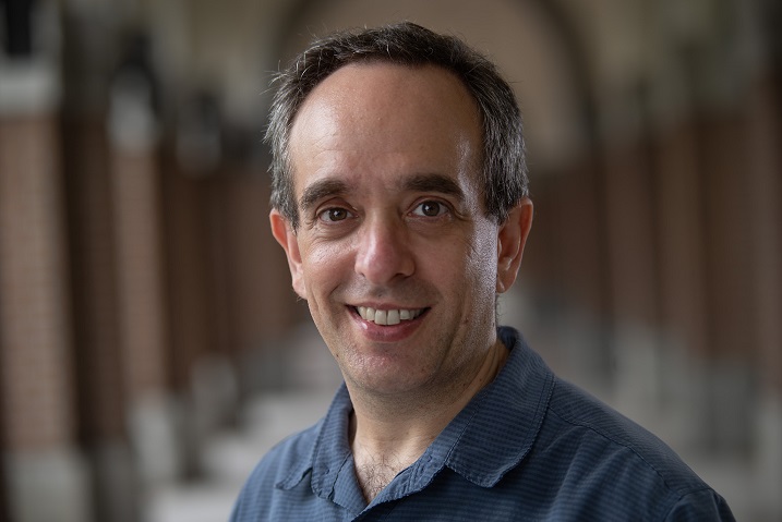 東華大學族文系傅可恩副教授榮升教授