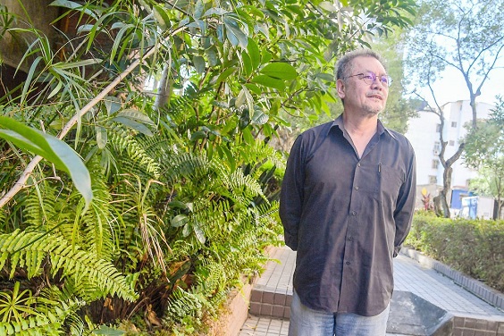 中央大學中文系葉振富（焦桐）特聘教授榮退