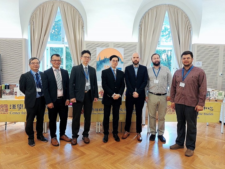 後疫情時代下的國際學術交流──國圖集合國內研究成果前進捷克參與歐洲漢學雙年會