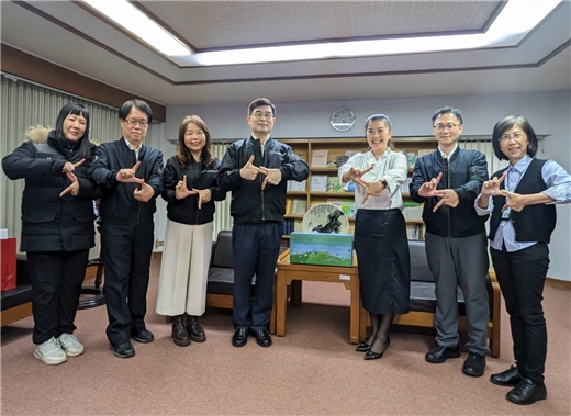 典藏光的記憶——國家圖書館與臺灣電力公司簽訂電業文獻數位化合作協議