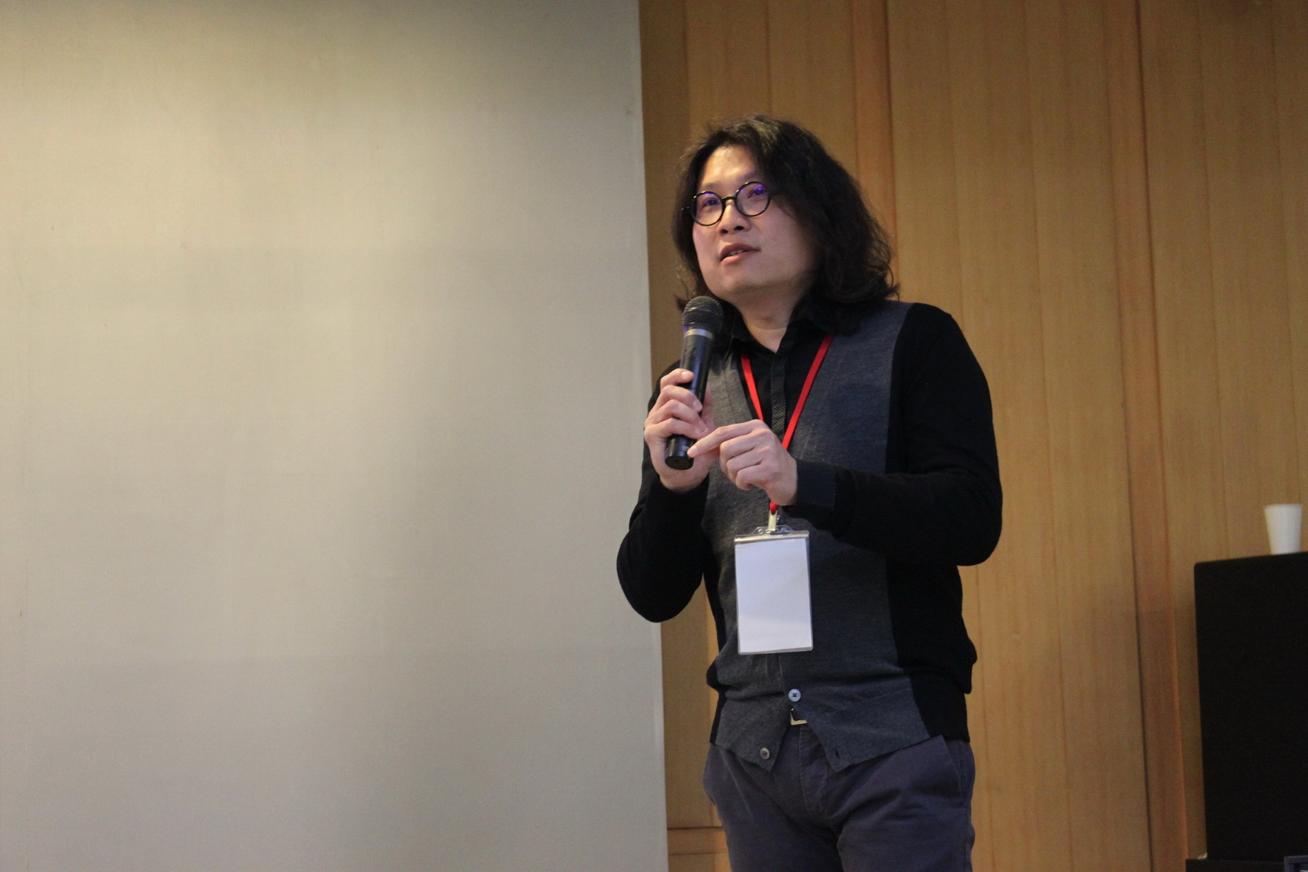 2016年Library watch首場論壇引人入勝