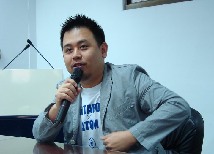 中興大學臺灣文學與跨國文化所陳國偉助理教授榮升副教授