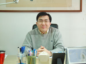 中央大學歷史研究所鄭政誠教授榮任該所所長